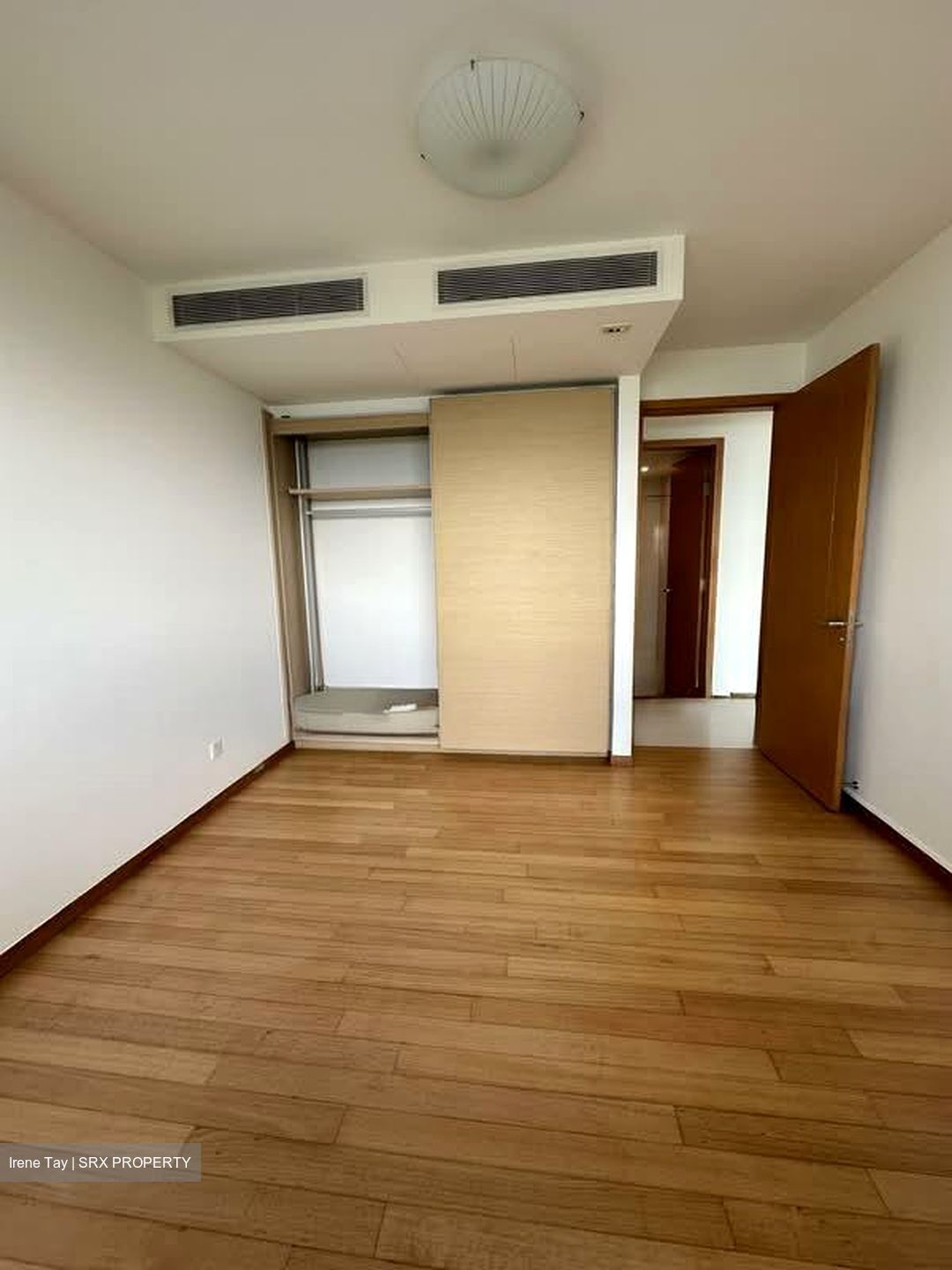 Marina Bay Residences (D1), Condominium #529477221